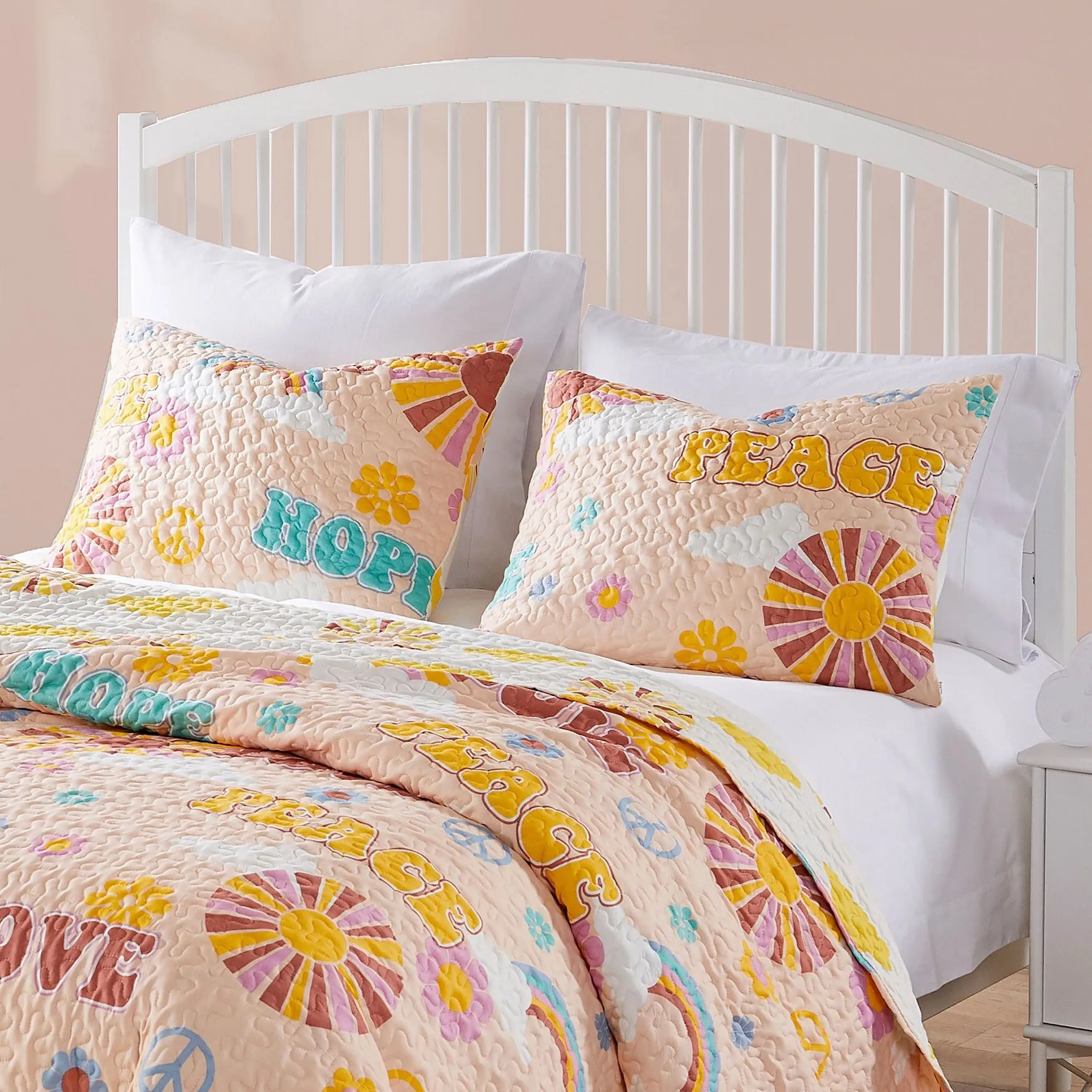 Cassidy Quilt and Pillow Sham Set