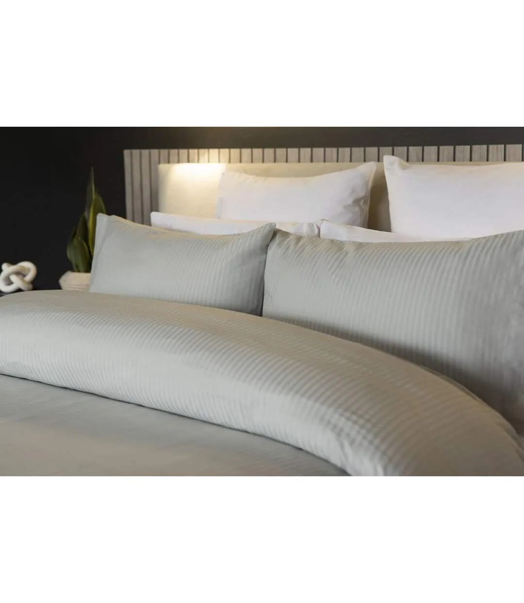 Hotel soho duvet cover set platinum Belledorm