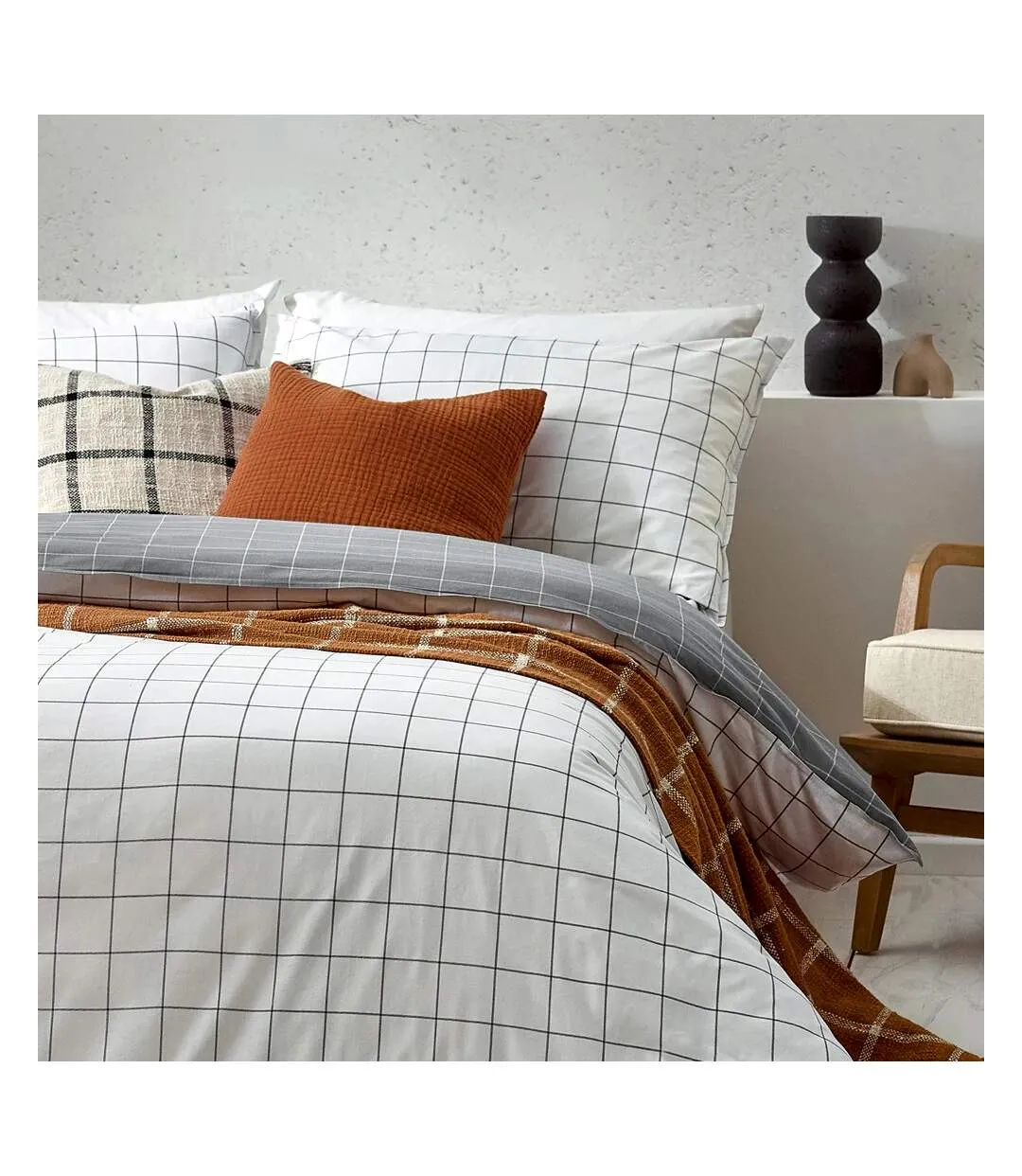 Howarth reversible checked duvet cover set white/black Yard