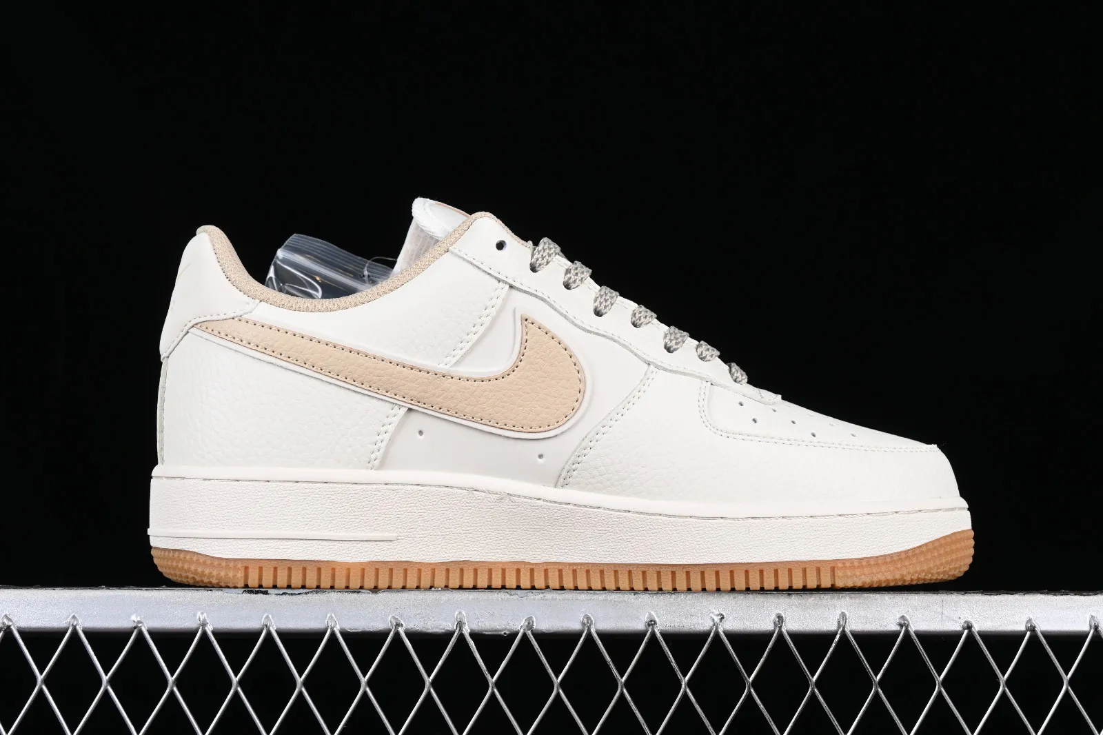 Nike Air Force 1 07 Low Beige Off White HD1689-105