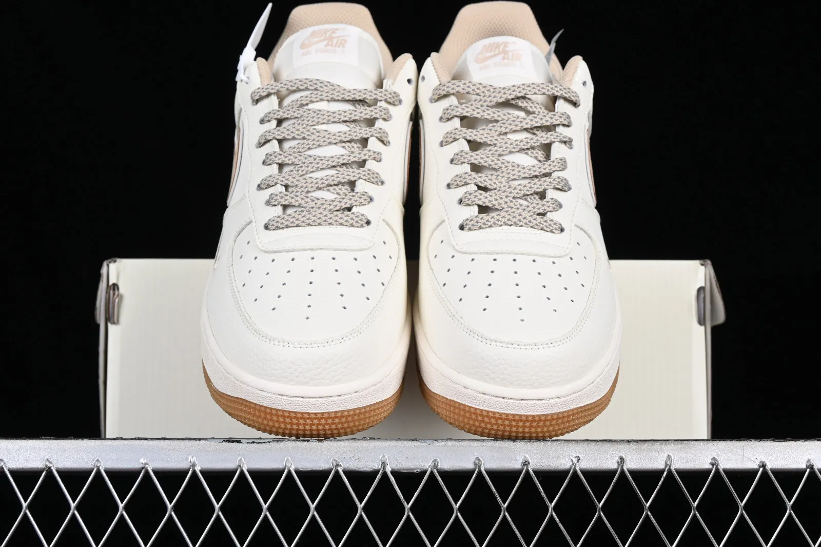 Nike Air Force 1 07 Low Beige Off White HD1689-105