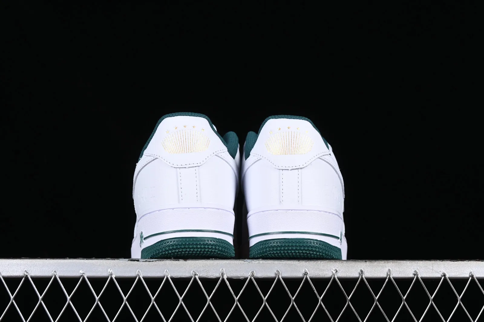 Nike Air Force 1 07 Low Dark Green Gold White DD1225-009