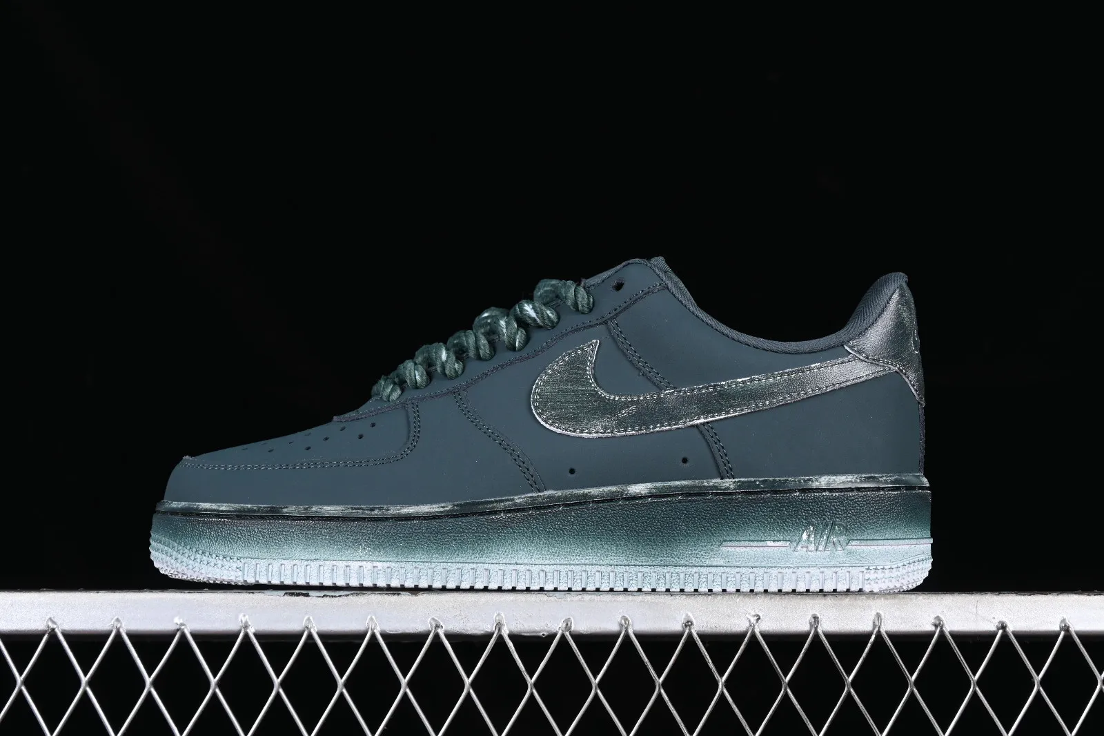 Nike Air Force 1 07 Low Dark Green White 315122-222