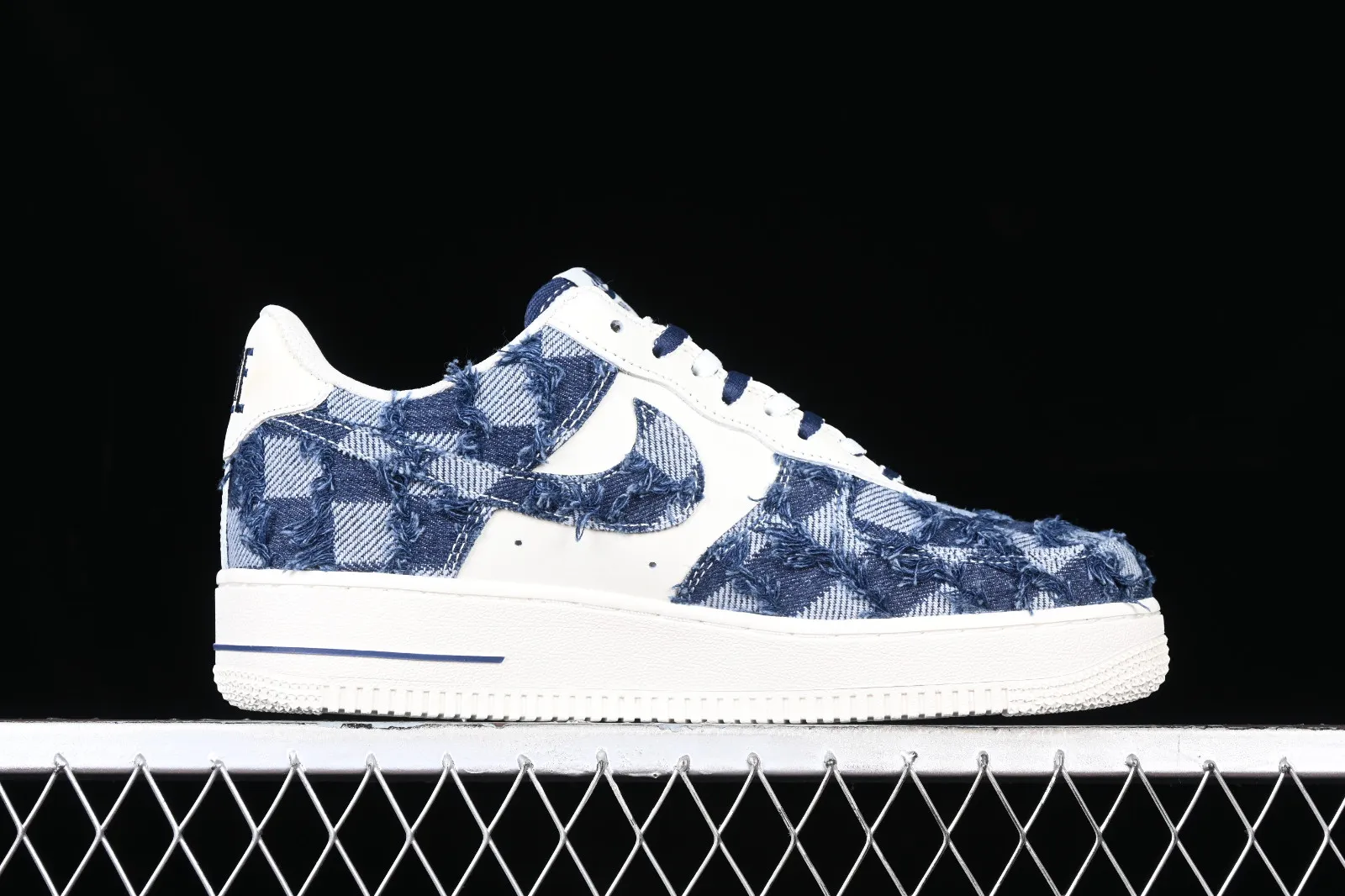 Nike Air Force 1 07 Low Diamond Denim Blue FB0607-099