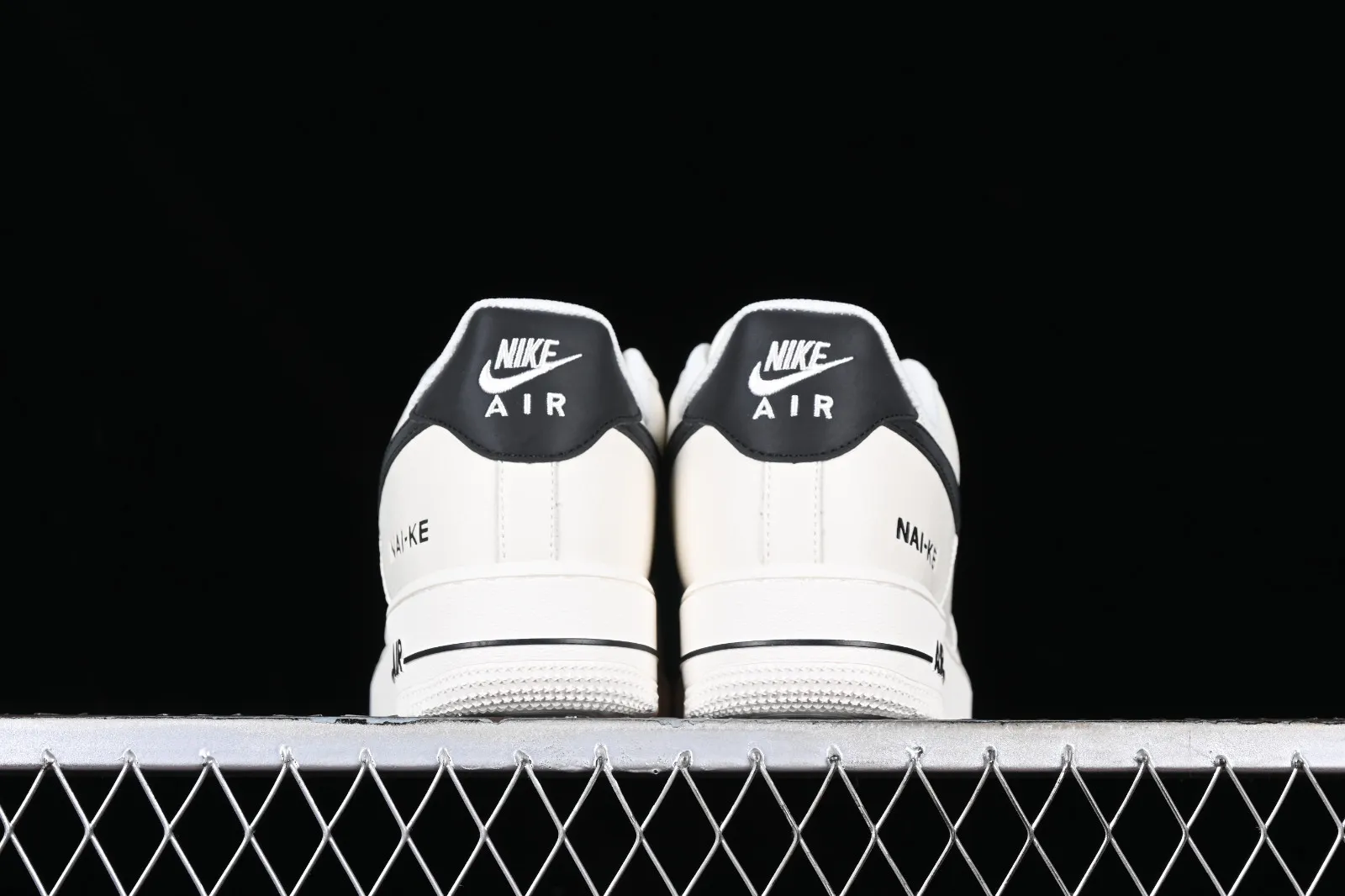 Nike Air Force 1 07 Low NAI-KE Off White Black NK0621-922