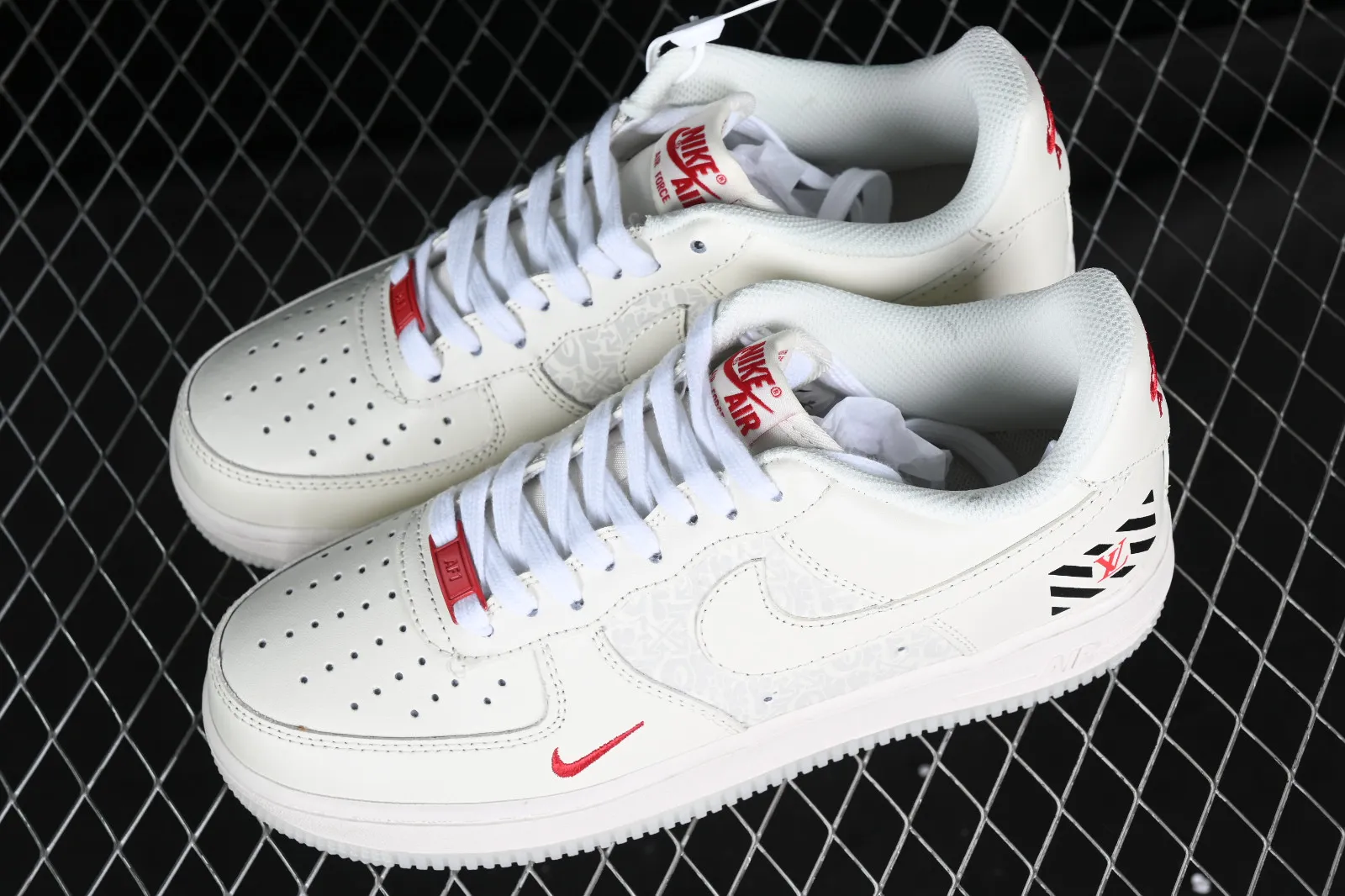 Nike Air Force 1 07 Low Off White Red Black BS6055-825