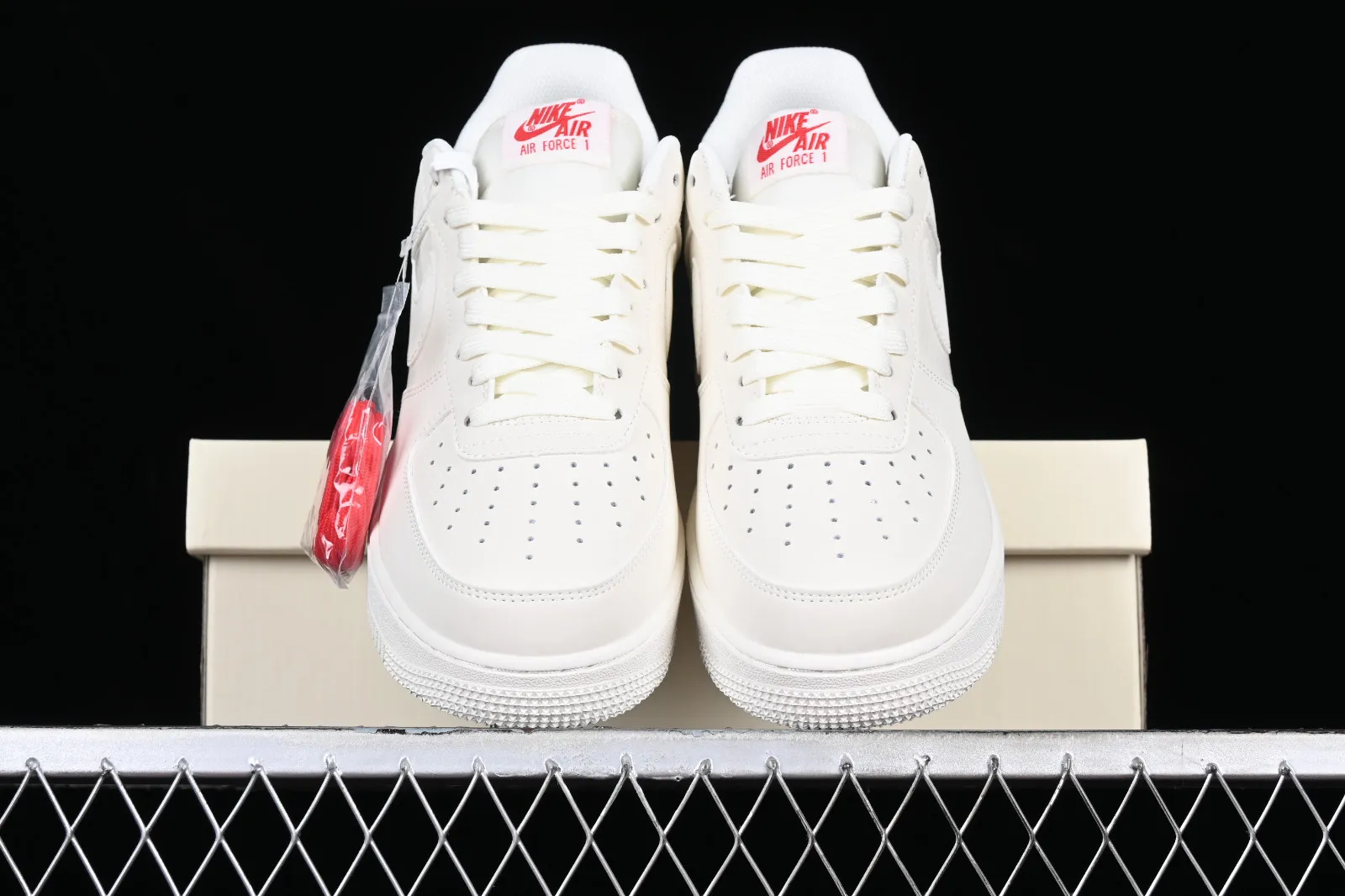 Nike Air Force 1 07 Low Off White Red CY0200-351