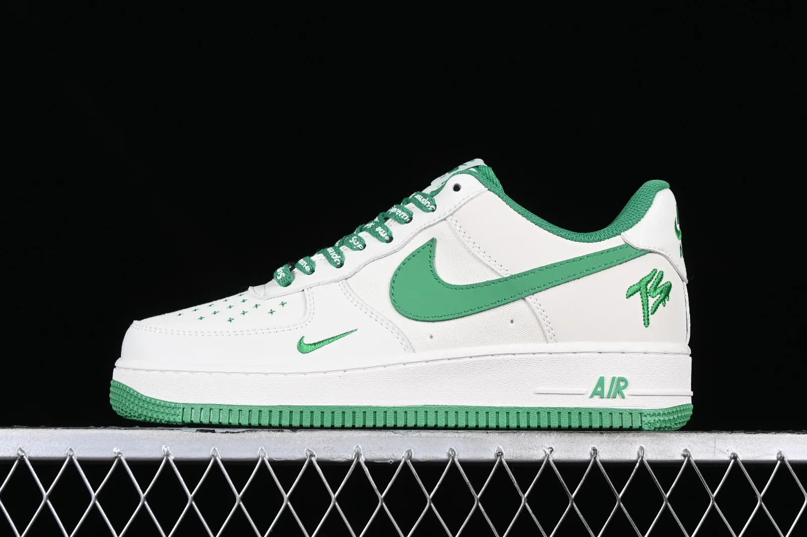 Nike Air Force 1 07 Low Sail Off White Green PF9055-752