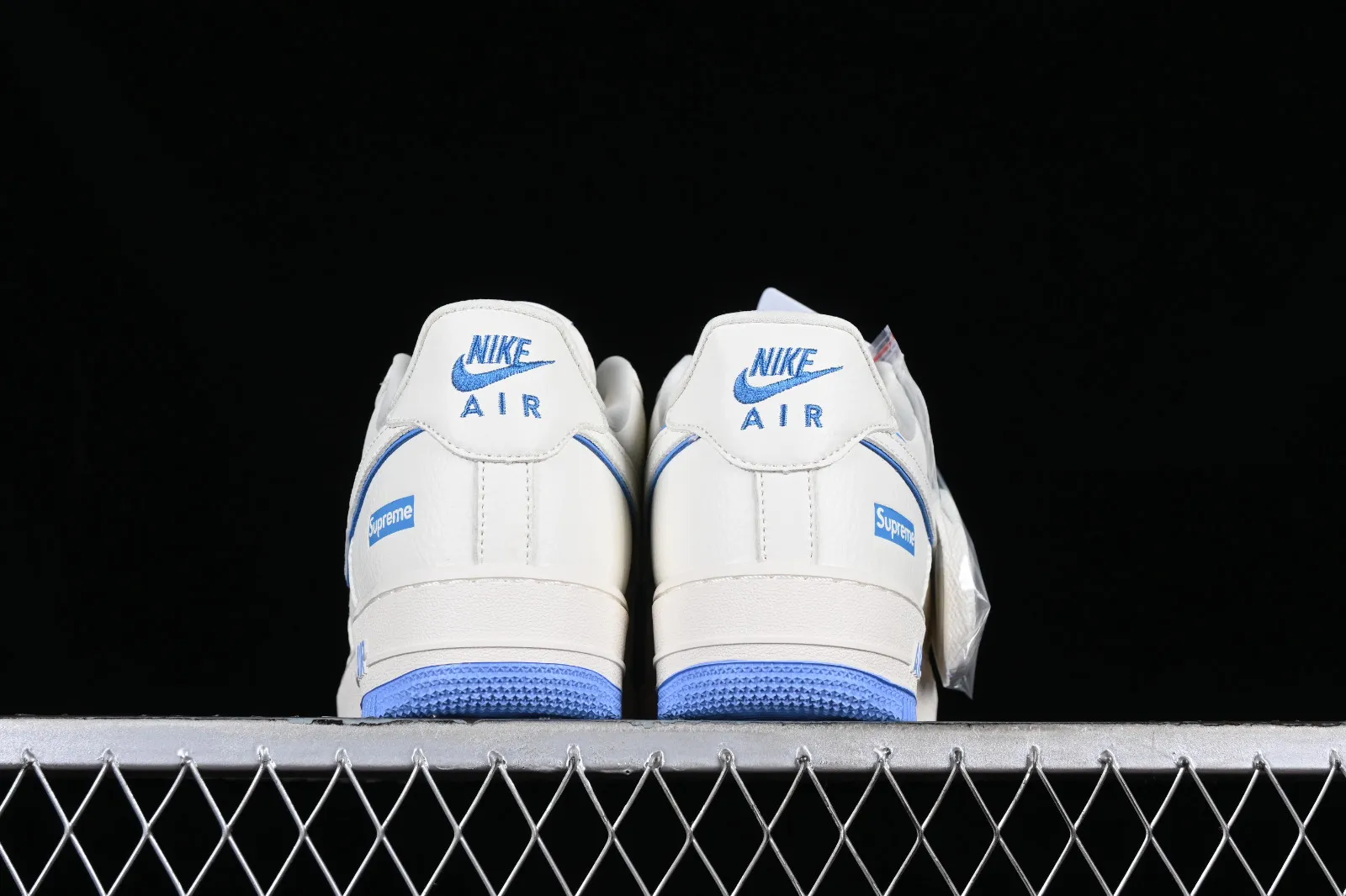 Nike Air Force 1 07 Low Supreme Off White Blue AE1686-111