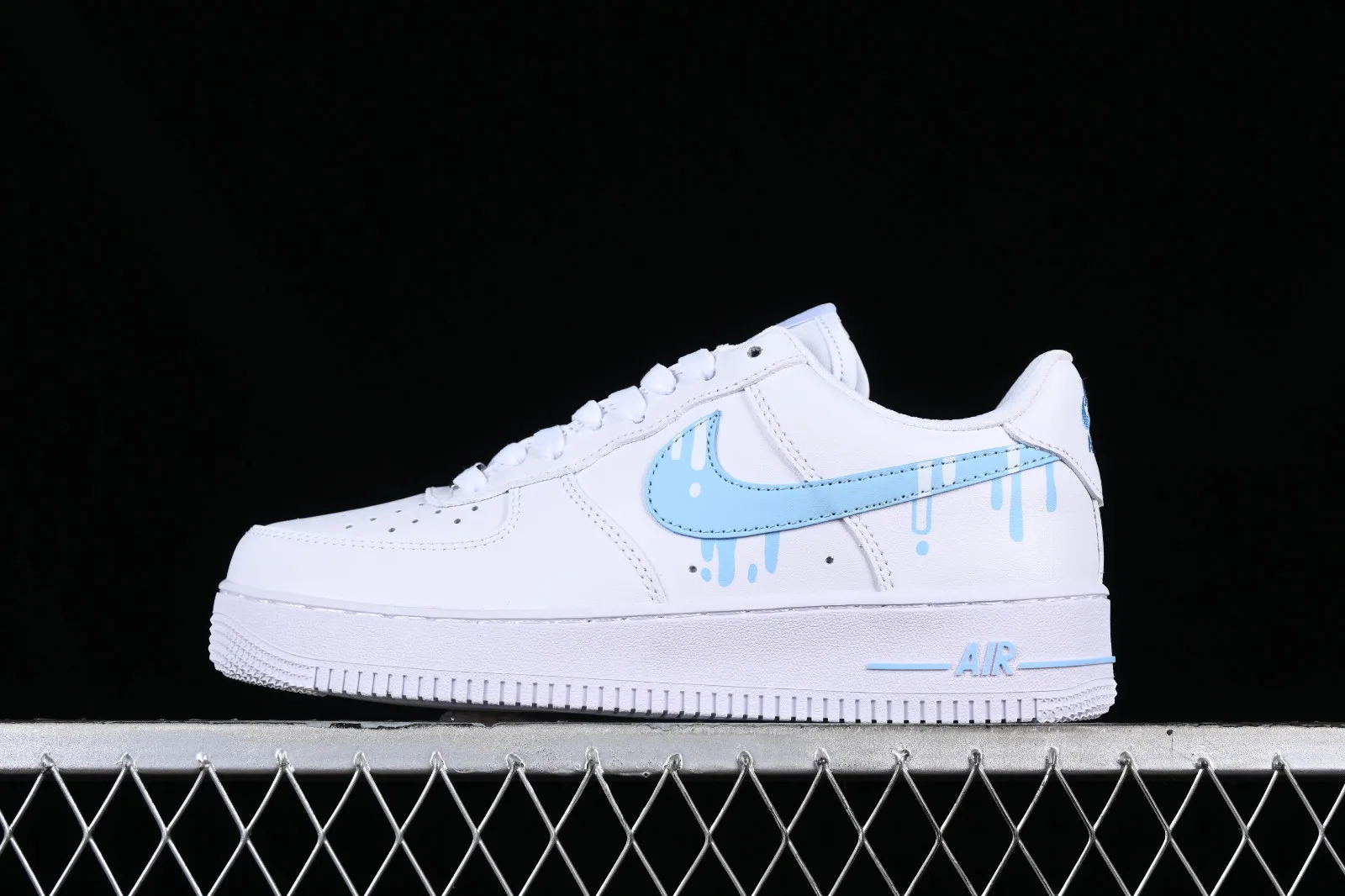 Nike Air Force 1 07 Low Supreme White Light Blue CW2288-005