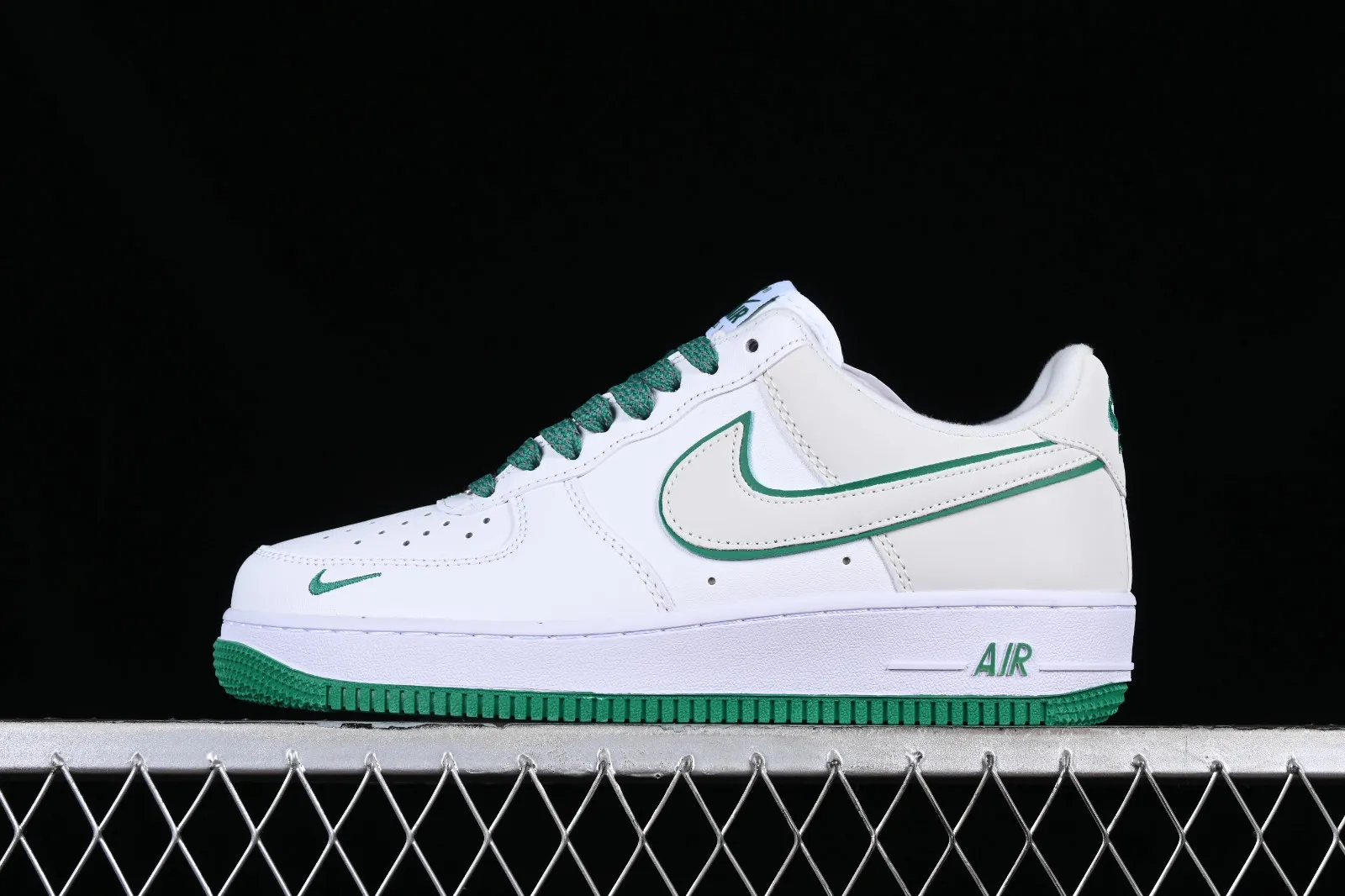 Nike Air Force 1 07 Low White Green YZ8115-001