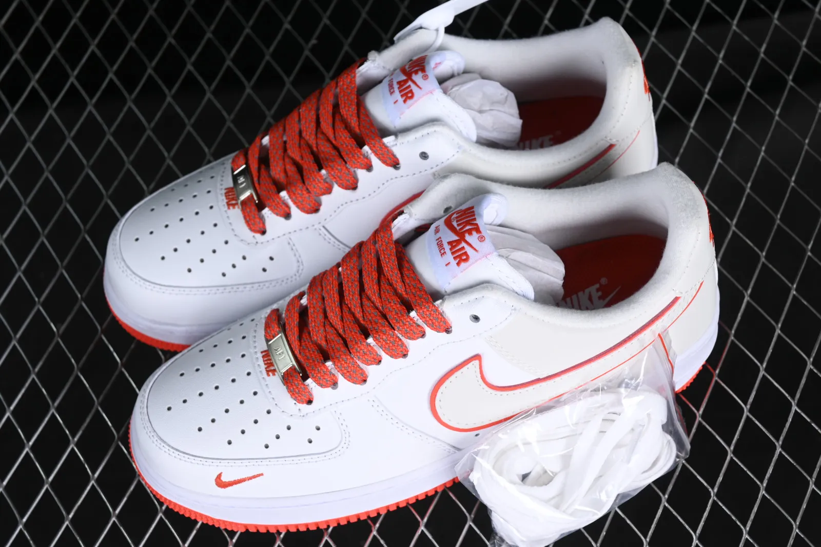 Nike Air Force 1 07 Low White Red Light Grey YZ8115-002