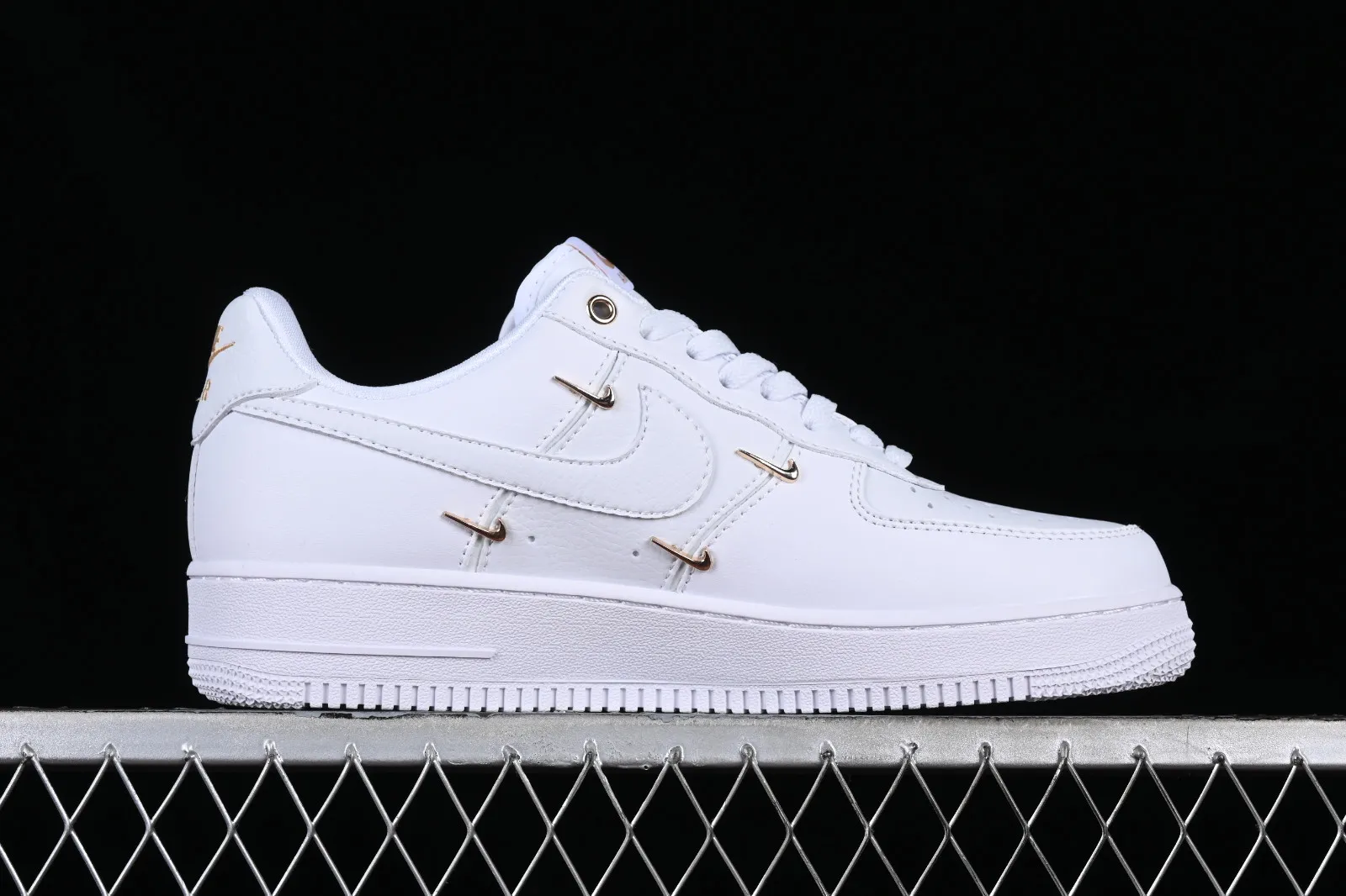 Nike Air Force 1 Low Sail White Metallic Gold FV3654-111