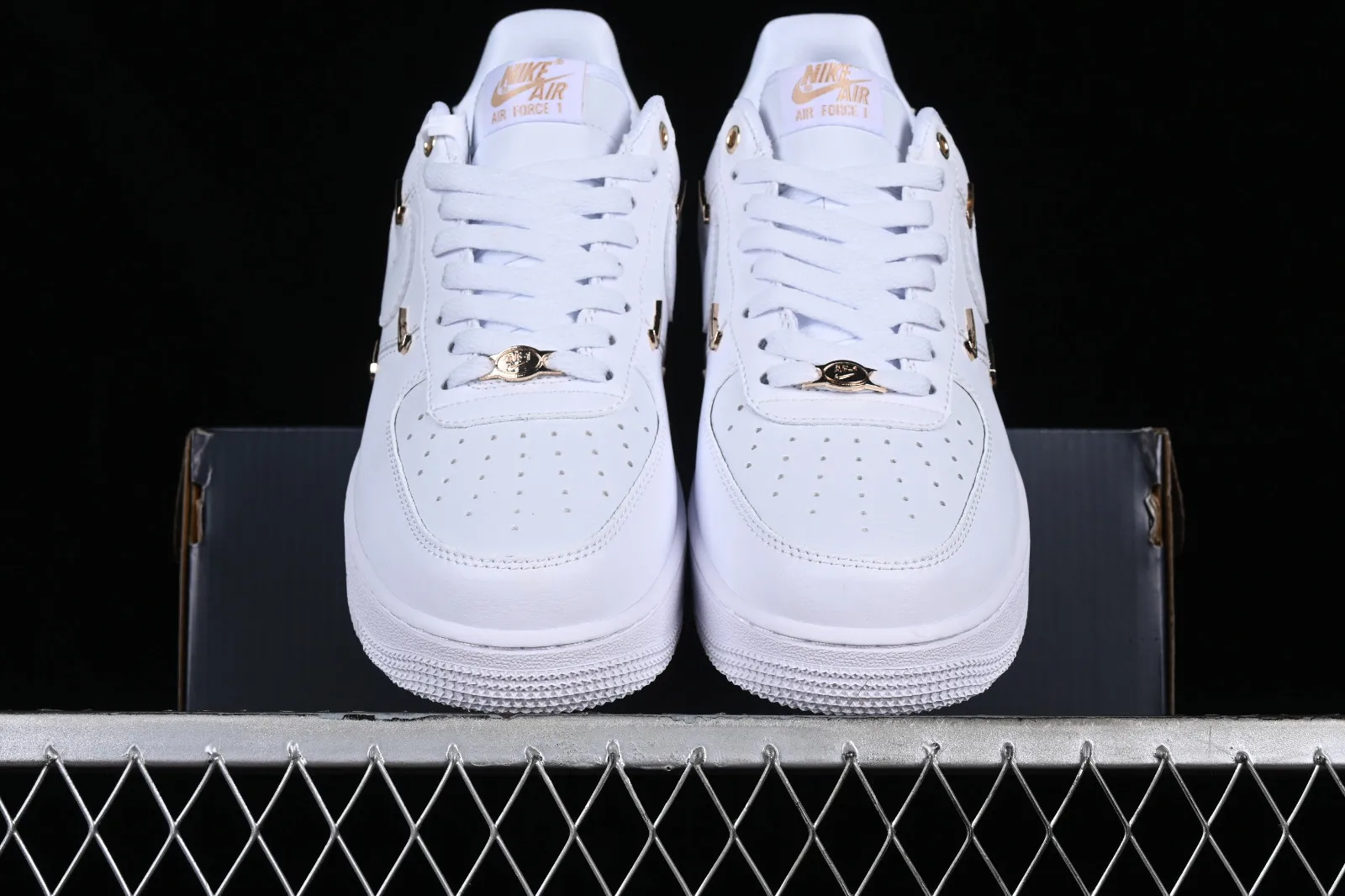 Nike Air Force 1 Low Sail White Metallic Gold FV3654-111