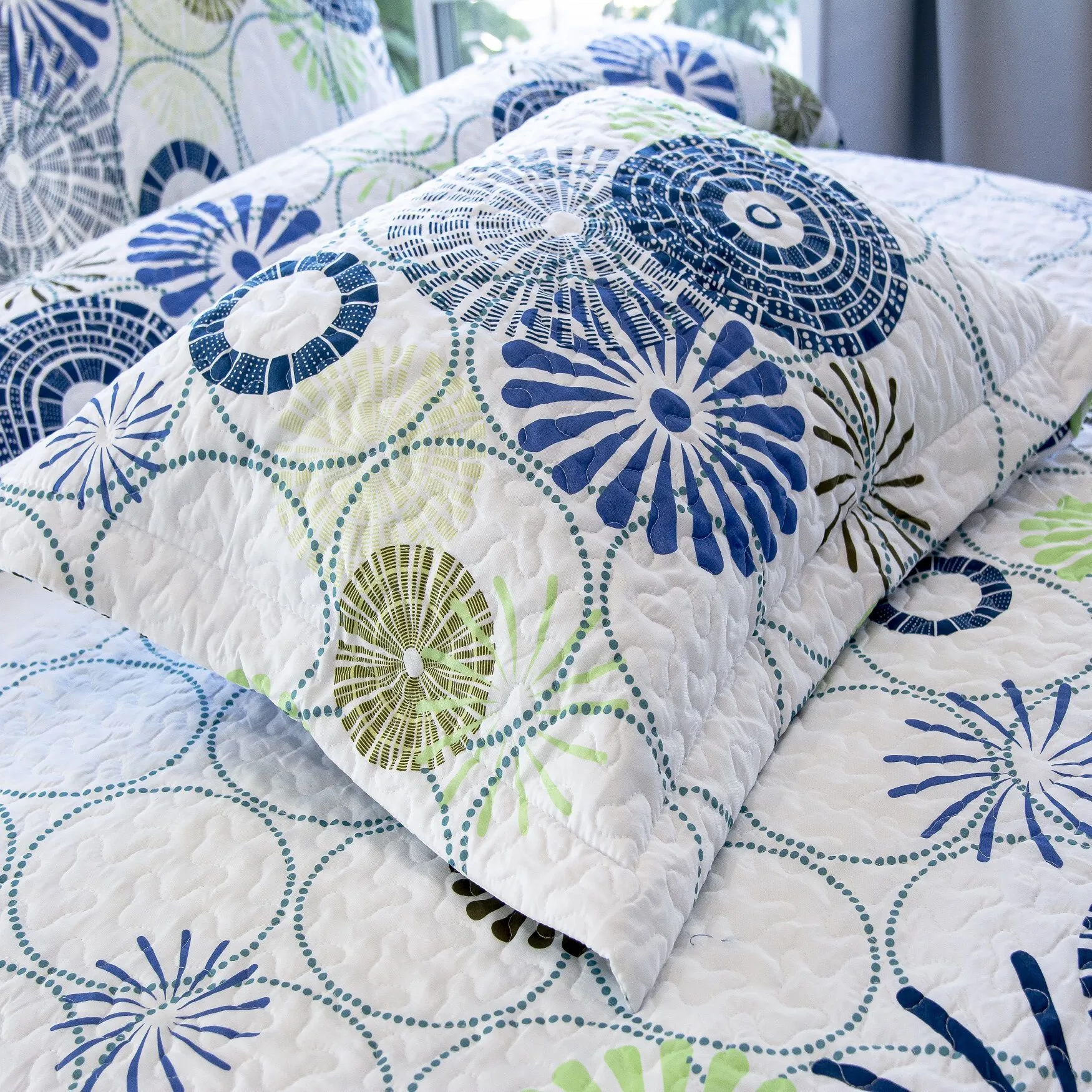 Rachel Oversized Geometric Floral Quilt Set