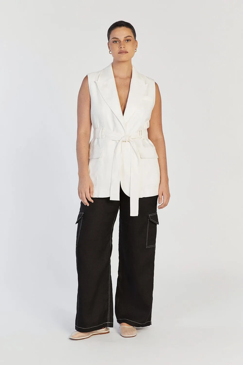 SLOAN WHITE SLEEVELESS LINEN BLEND VEST