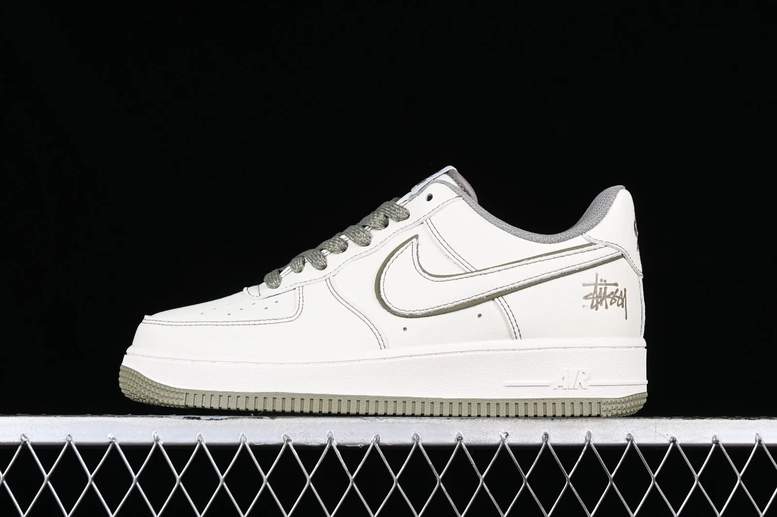 Stussy x Nike Air Force 1 07 Low Green Off White UN1635-777