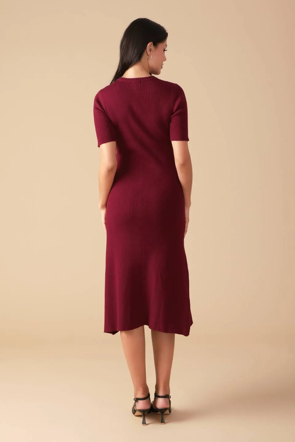 URBAN ELEGANCE SWEATER MIDI DRESS