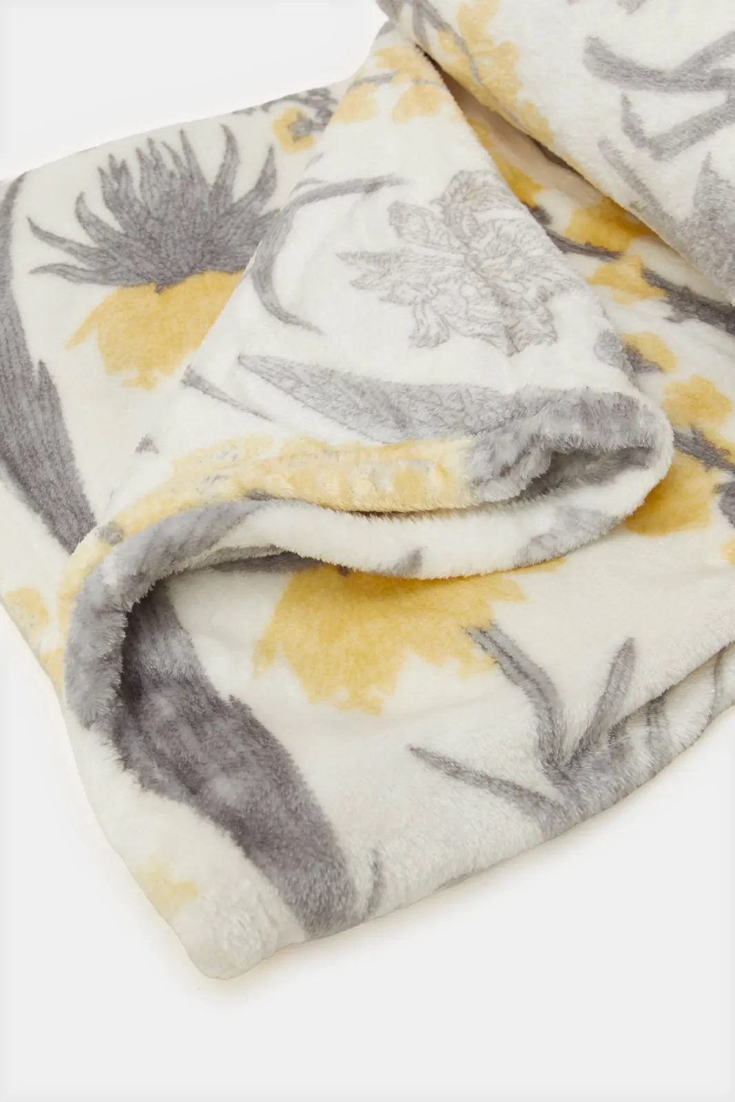 Yellow Leaves Printed Flannel Blanket (Double Size)