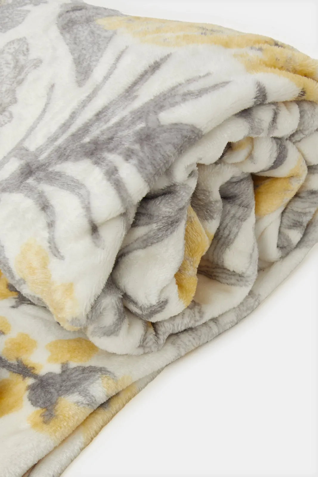 Yellow Leaves Printed Flannel Blanket (Double Size)